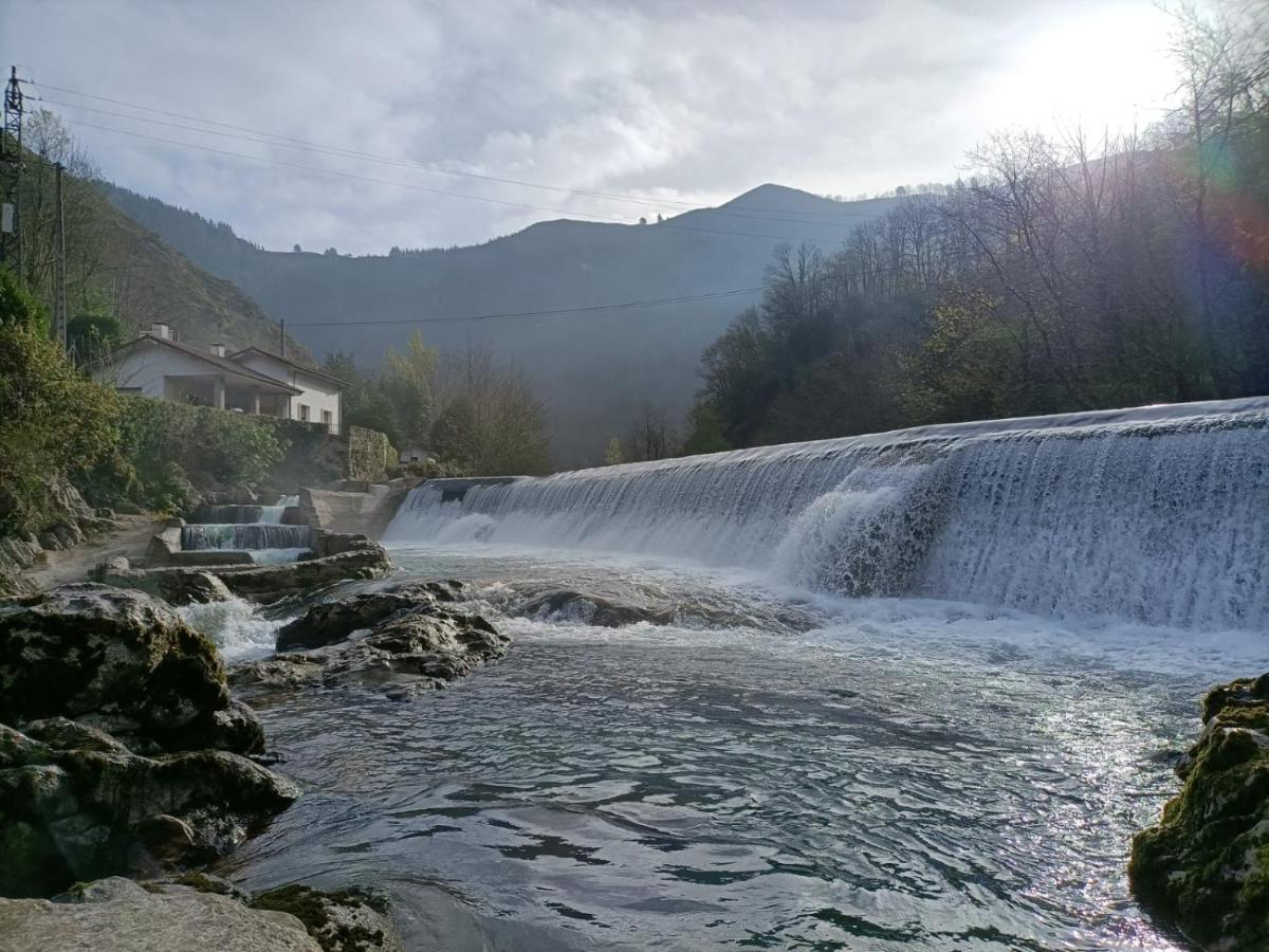 La Salmonera Cangas De Onis Caño Exteriör bild