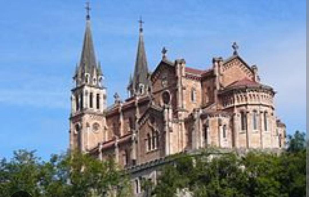 La Salmonera Cangas De Onis Caño Exteriör bild