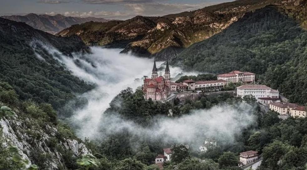 La Salmonera Cangas De Onis Caño Exteriör bild